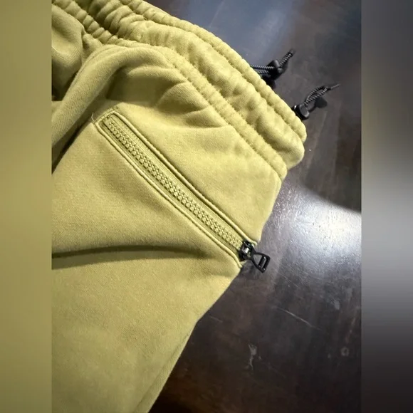 Jordan Olive Green Sweatpants Size XS 23 Engineered